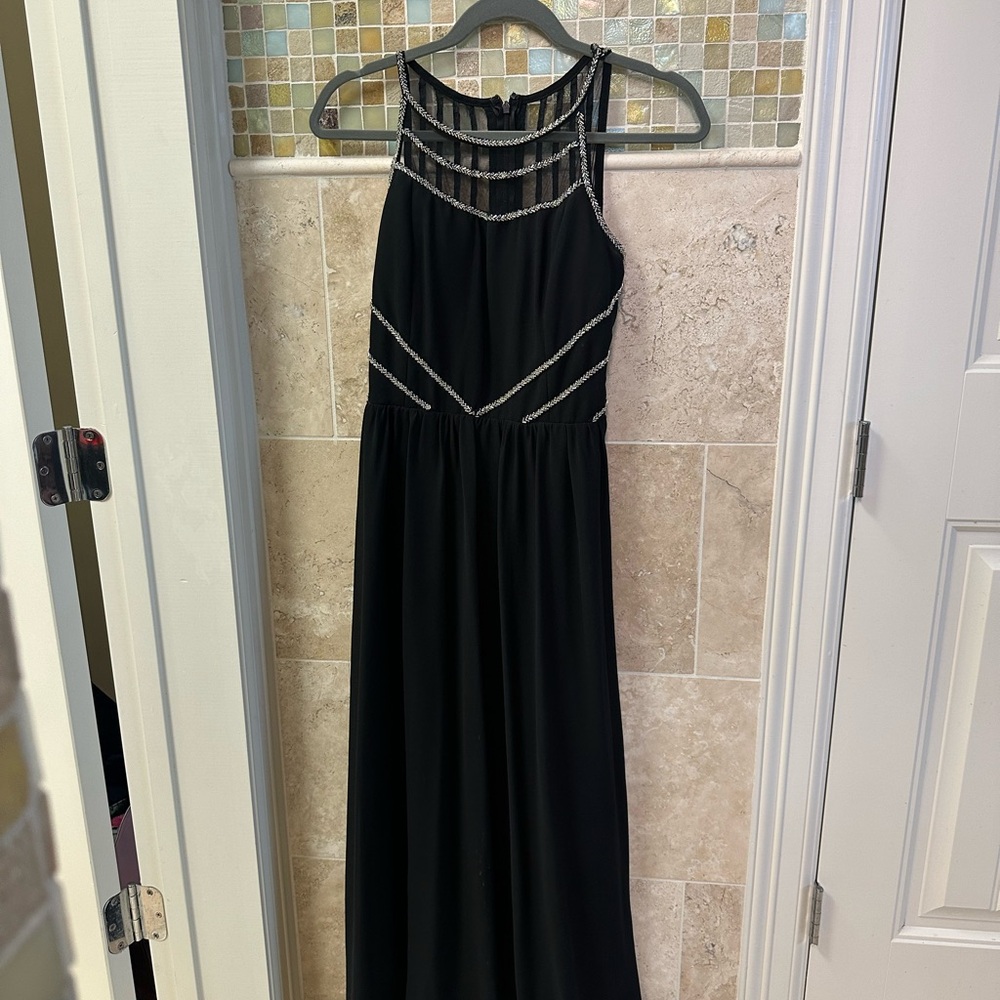 Long BEAUTIFUL formal Gianni Bini navy beaded dress. Size L